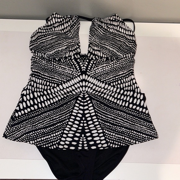 Bathing Suit - Picture 2 of 3